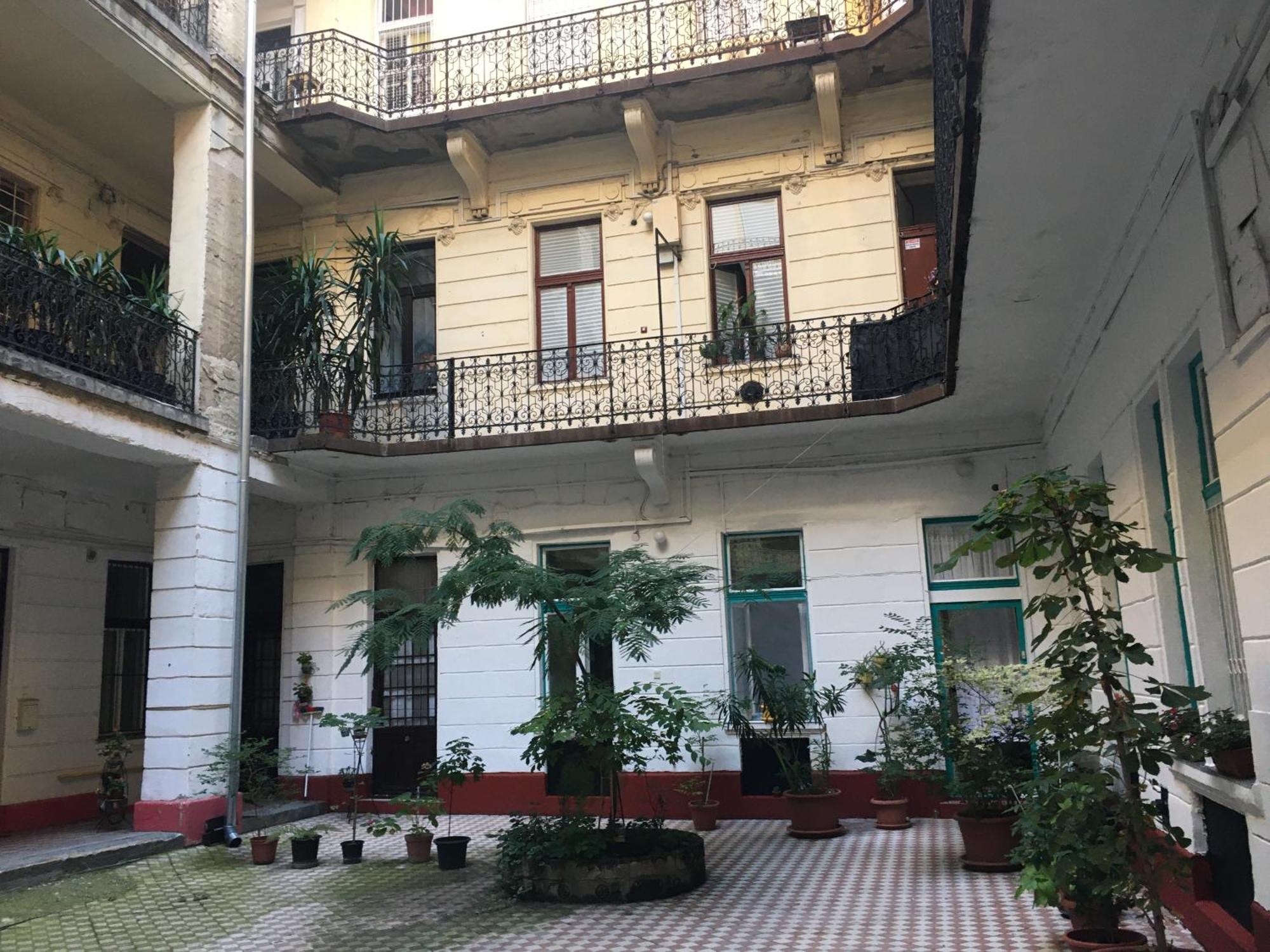 Vinitus Budapest Centro Exteriör bild
