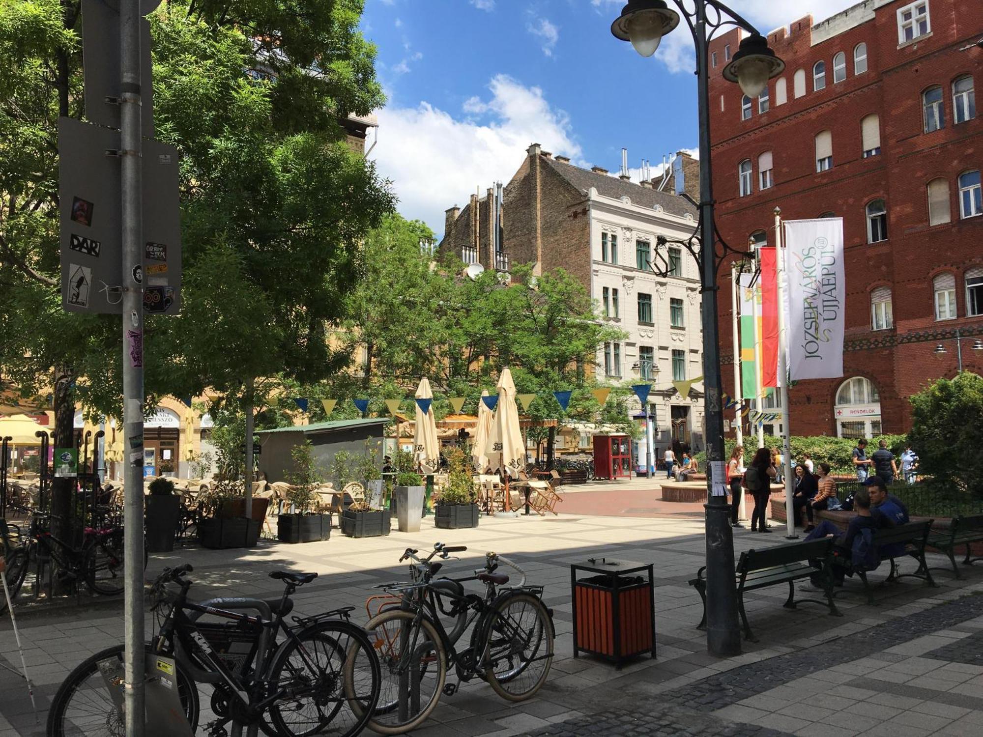 Vinitus Budapest Centro Exteriör bild